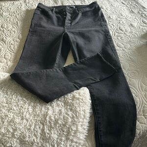 ABERCROMBIE black - high rise ankle Great condition.Only gave worn twice